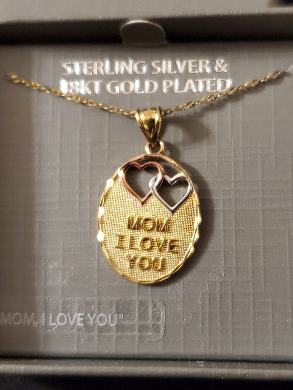 'Mom I Love You' Gold Pendant Necklace - Picture 2 of 2